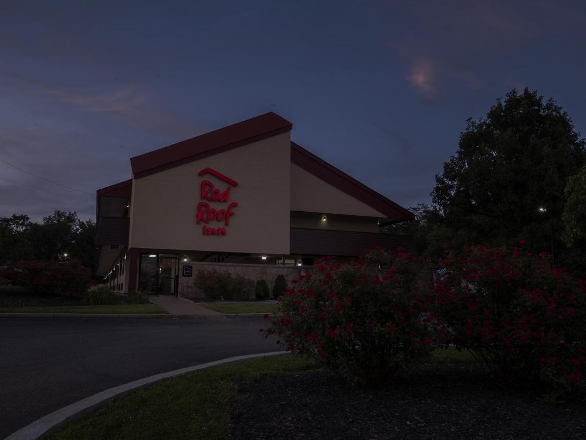 Red Roof Inn Cincinnati East - Beechmont Cherry Grove Eksteriør billede