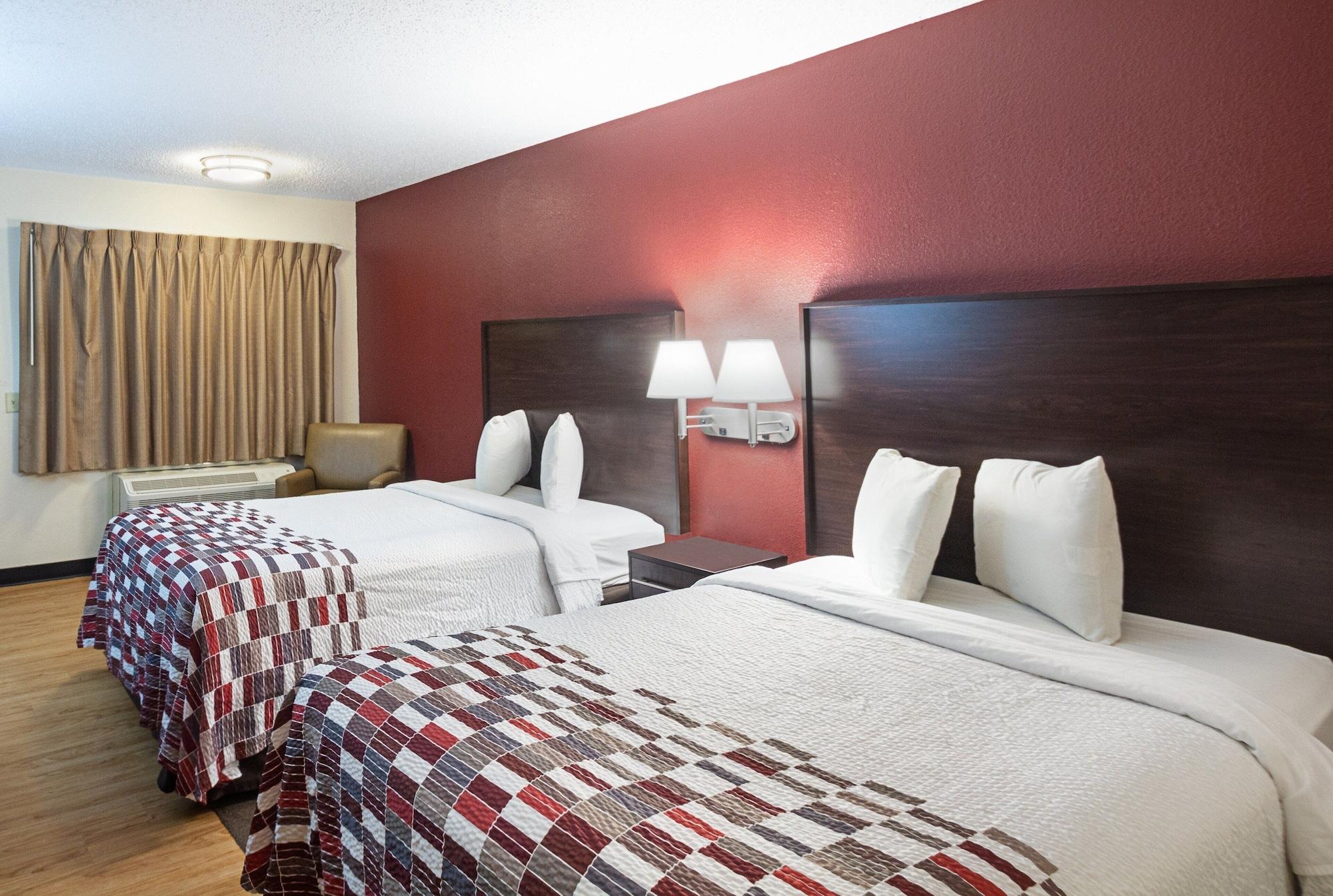 Red Roof Inn Cincinnati East - Beechmont Cherry Grove Eksteriør billede